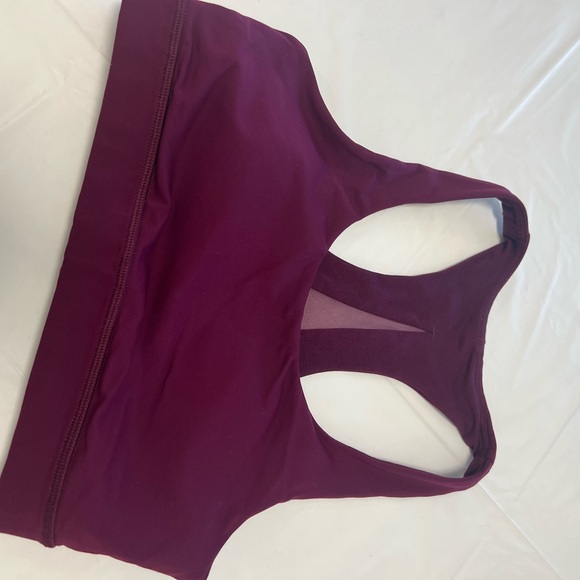 LULULEMON SPORT BRA TOP SIZE 4. - Picture 11 of 12